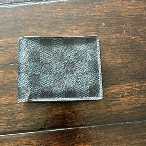 Men's Damiere Louis Vuitton wallet